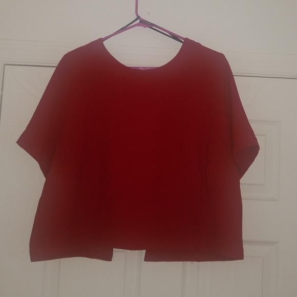 Crop Top - Picture 1 of 3